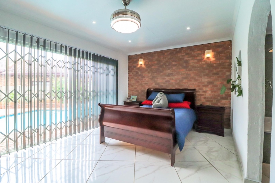 3 Bedroom Property for Sale in Bonaero Park Gauteng