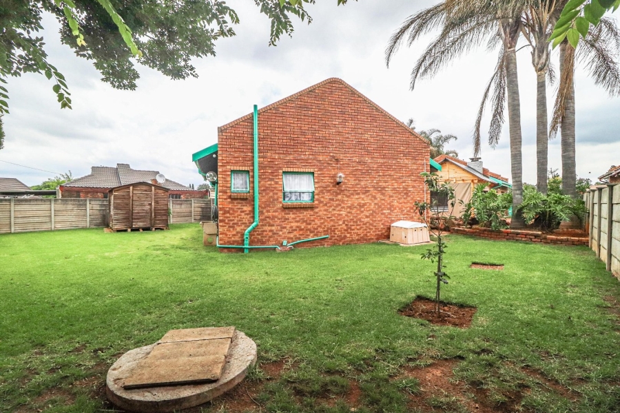 3 Bedroom Property for Sale in Bonaero Park Gauteng