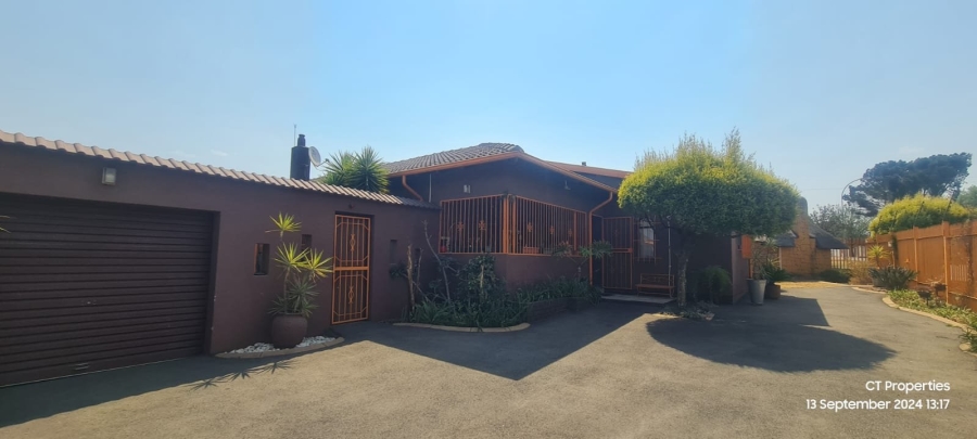 3 Bedroom Property for Sale in Elspark Gauteng