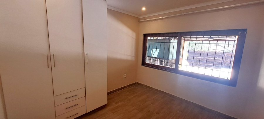 To Let 3 Bedroom Property for Rent in Glen Austin Gauteng