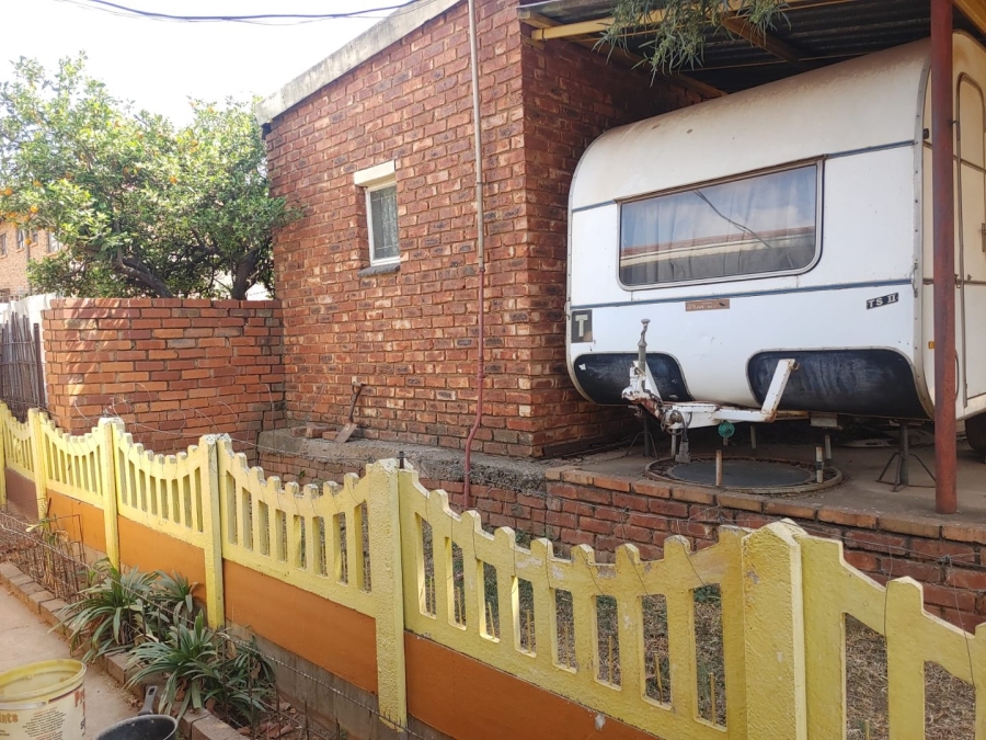 3 Bedroom Property for Sale in Mountain View Gauteng