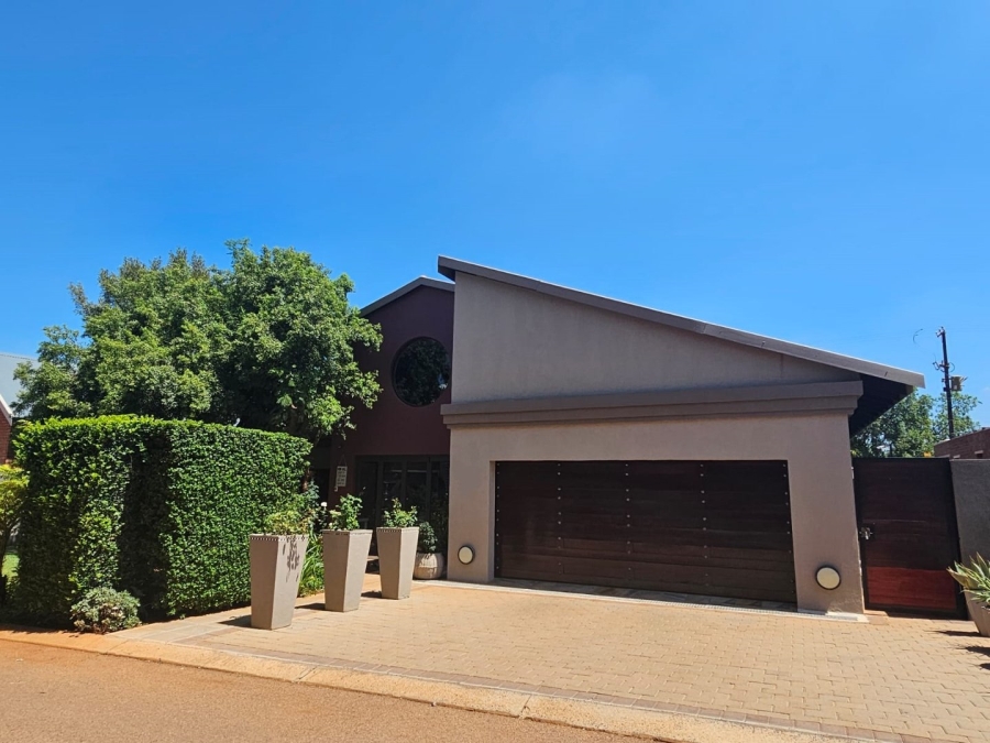 2 Bedroom Property for Sale in Olympus AH Gauteng