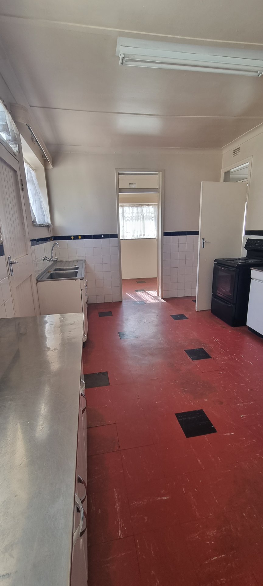 To Let 4 Bedroom Property for Rent in Robertsham Gauteng