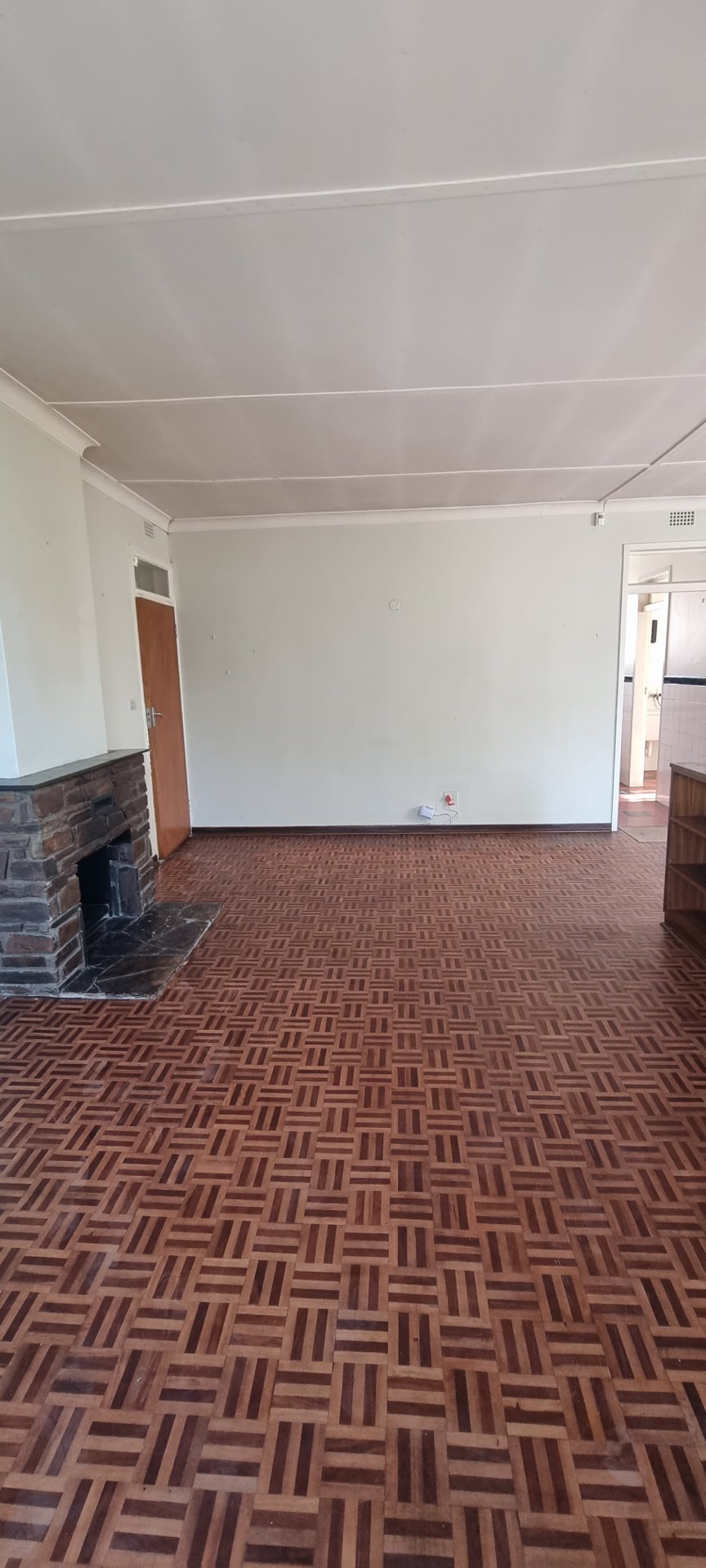 To Let 4 Bedroom Property for Rent in Robertsham Gauteng