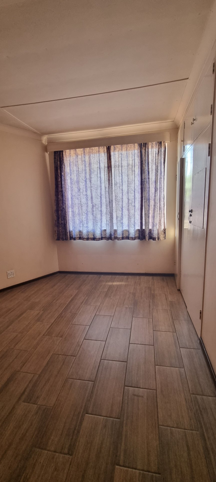 To Let 4 Bedroom Property for Rent in Robertsham Gauteng