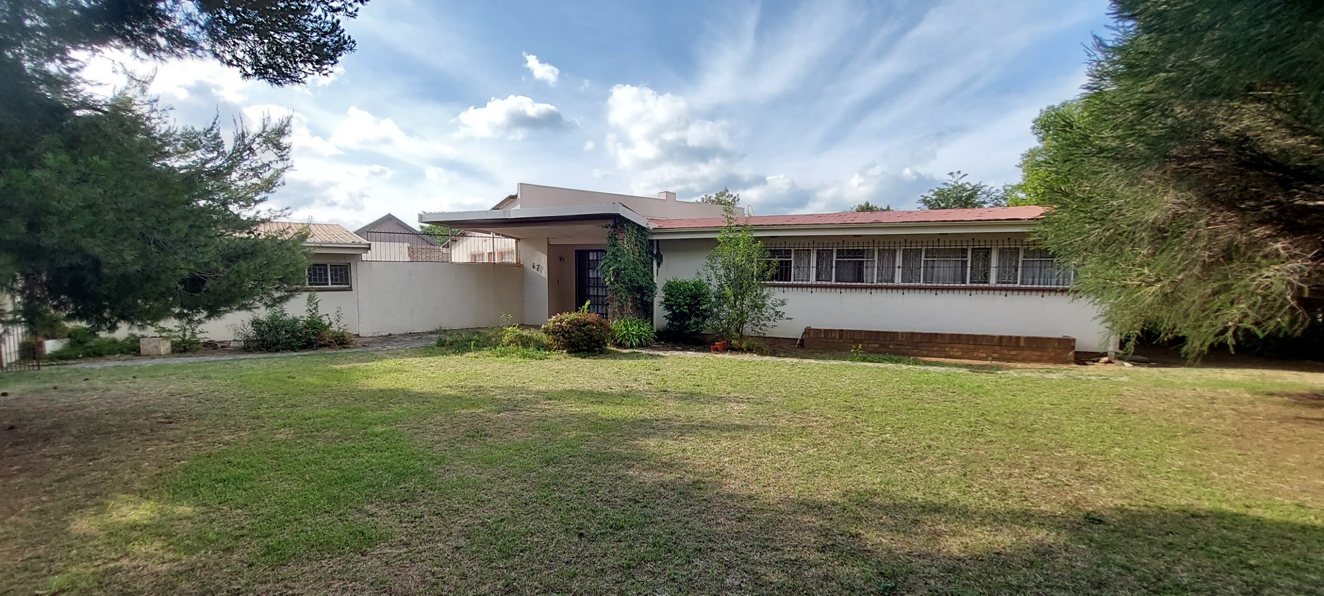 To Let 4 Bedroom Property for Rent in Robertsham Gauteng