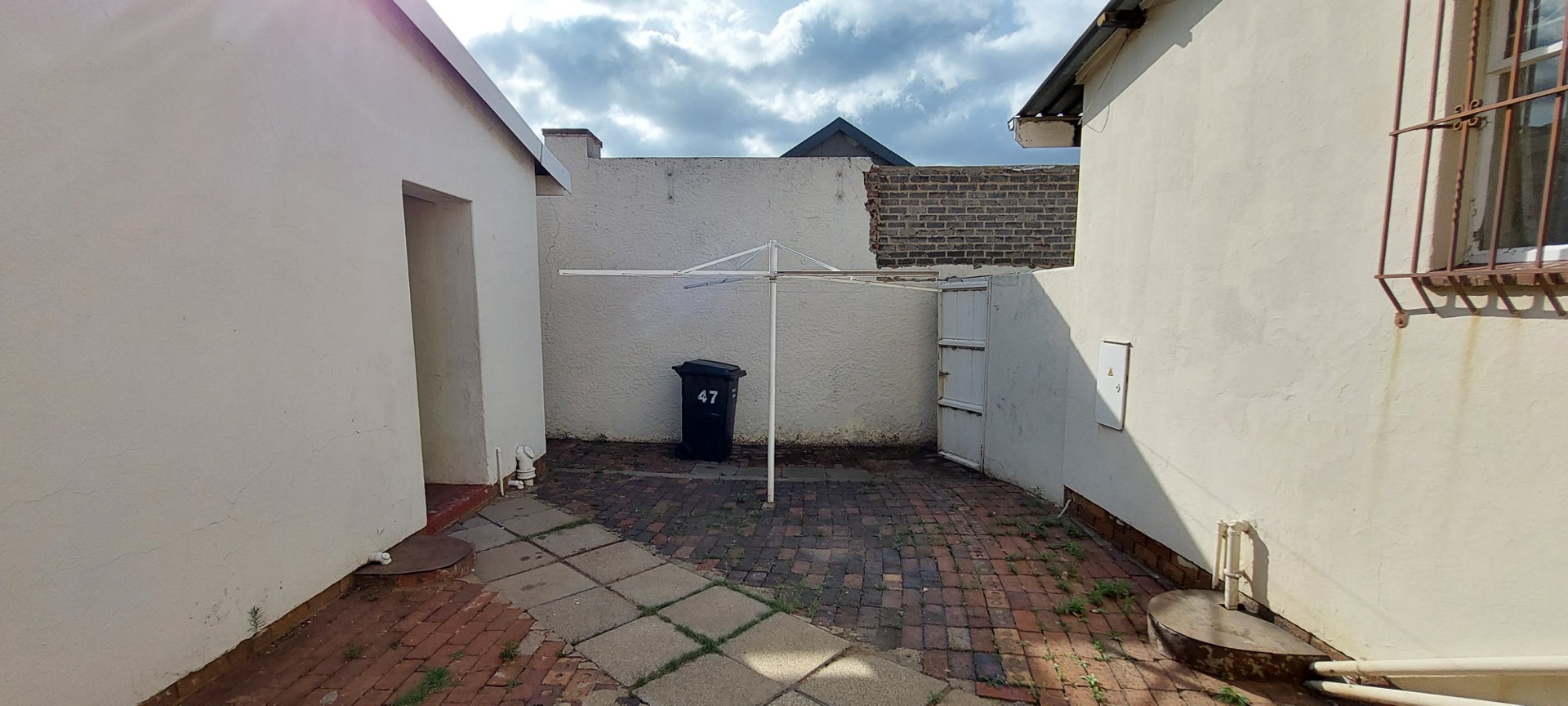 To Let 4 Bedroom Property for Rent in Robertsham Gauteng