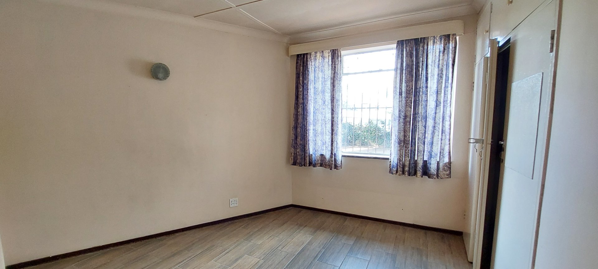 To Let 4 Bedroom Property for Rent in Robertsham Gauteng