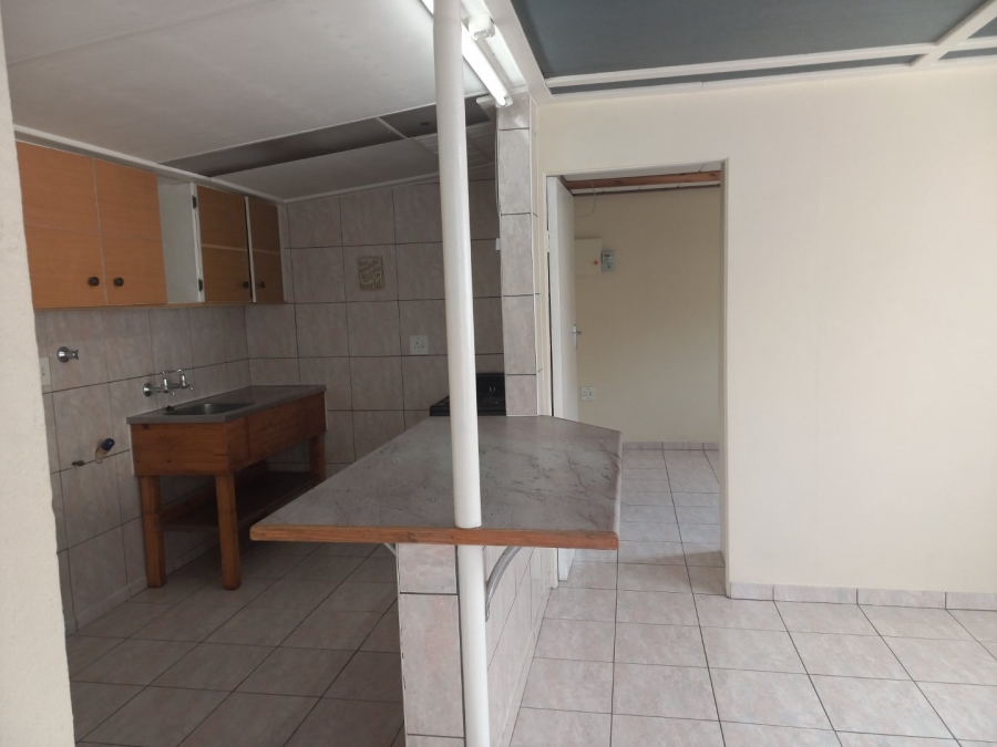 To Let 1 Bedroom Property for Rent in Jordaan Park Gauteng