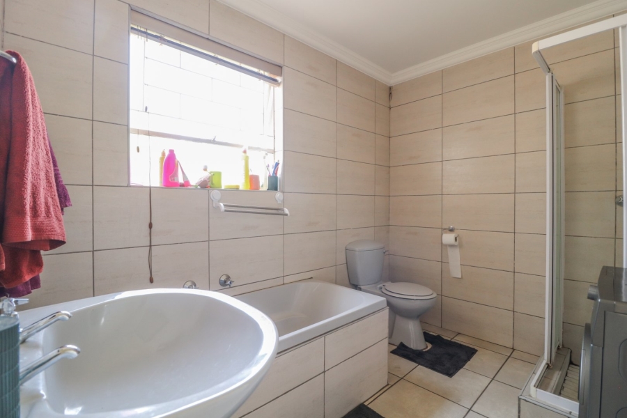 2 Bedroom Property for Sale in Vanderbijlpark SW 5 Gauteng