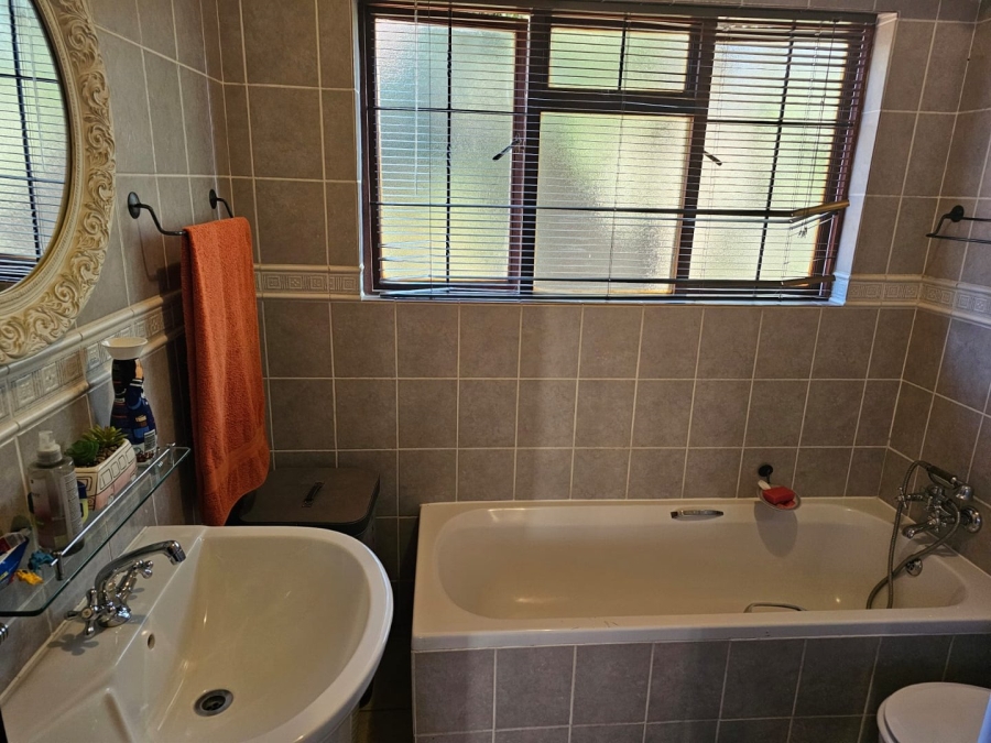 3 Bedroom Property for Sale in Olympus AH Gauteng