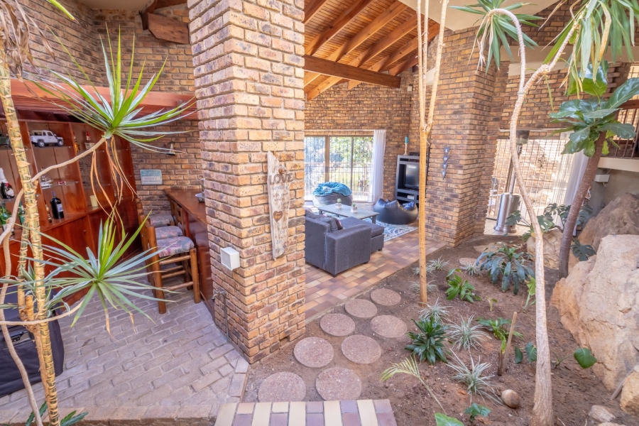 4 Bedroom Property for Sale in Noordheuwel Gauteng