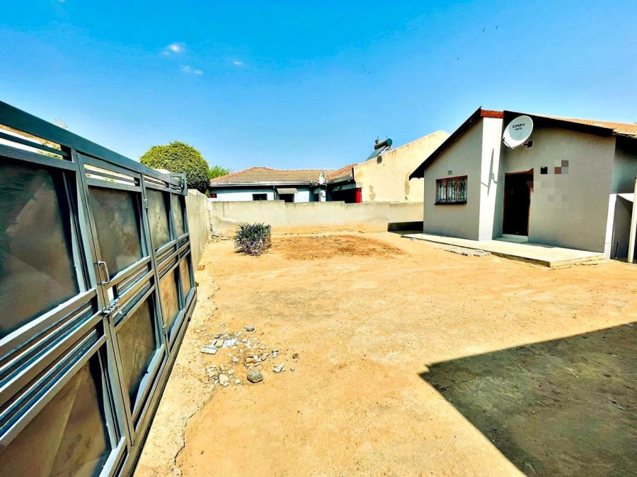 2 Bedroom Property for Sale in Birch Acres Gauteng