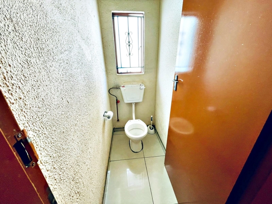 2 Bedroom Property for Sale in Birch Acres Gauteng