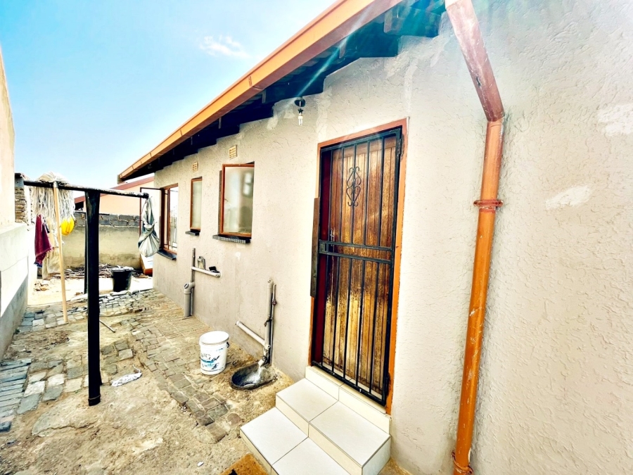 2 Bedroom Property for Sale in Birch Acres Gauteng