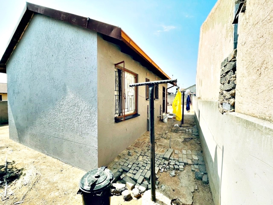 2 Bedroom Property for Sale in Birch Acres Gauteng