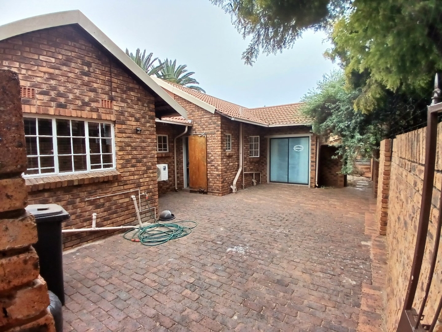 4 Bedroom Property for Sale in Northvilla Gauteng