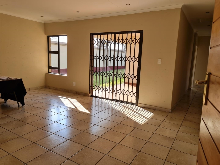 2 Bedroom Property for Sale in Comet Gauteng