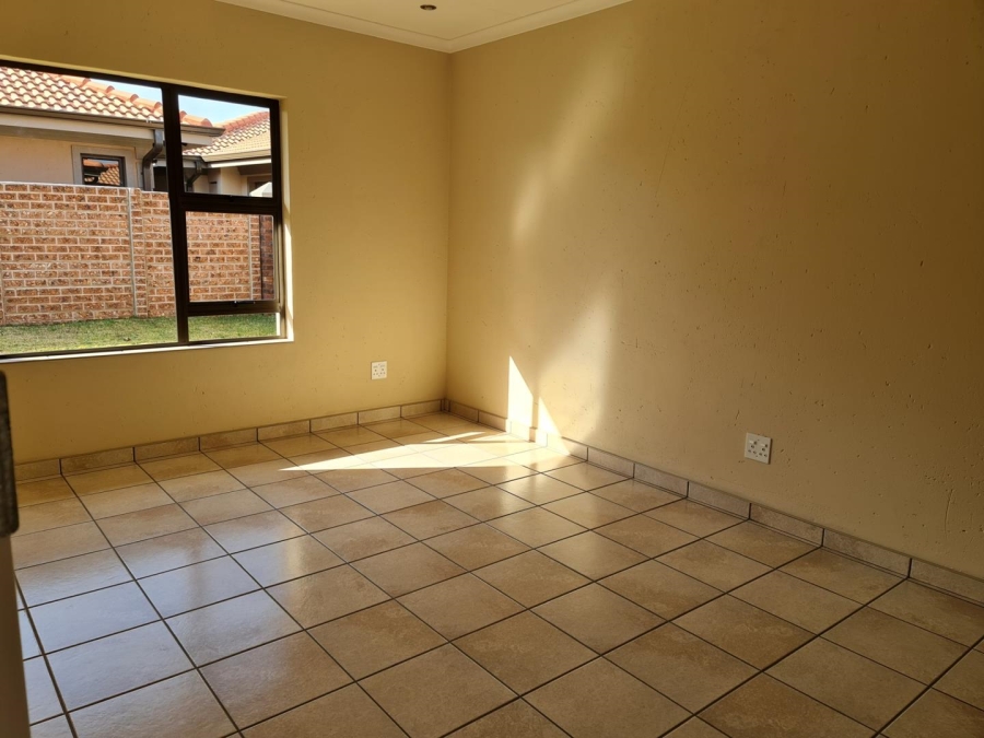 2 Bedroom Property for Sale in Comet Gauteng