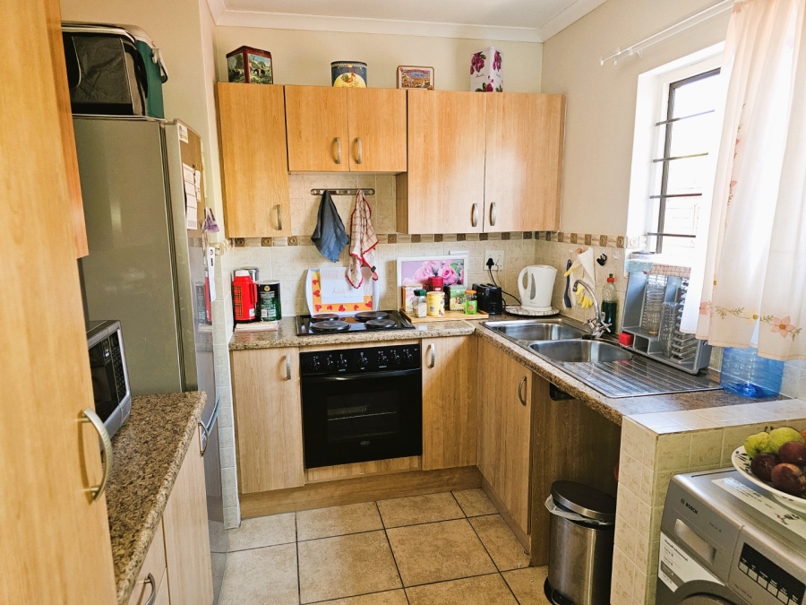 2 Bedroom Property for Sale in Die Wilgers Gauteng