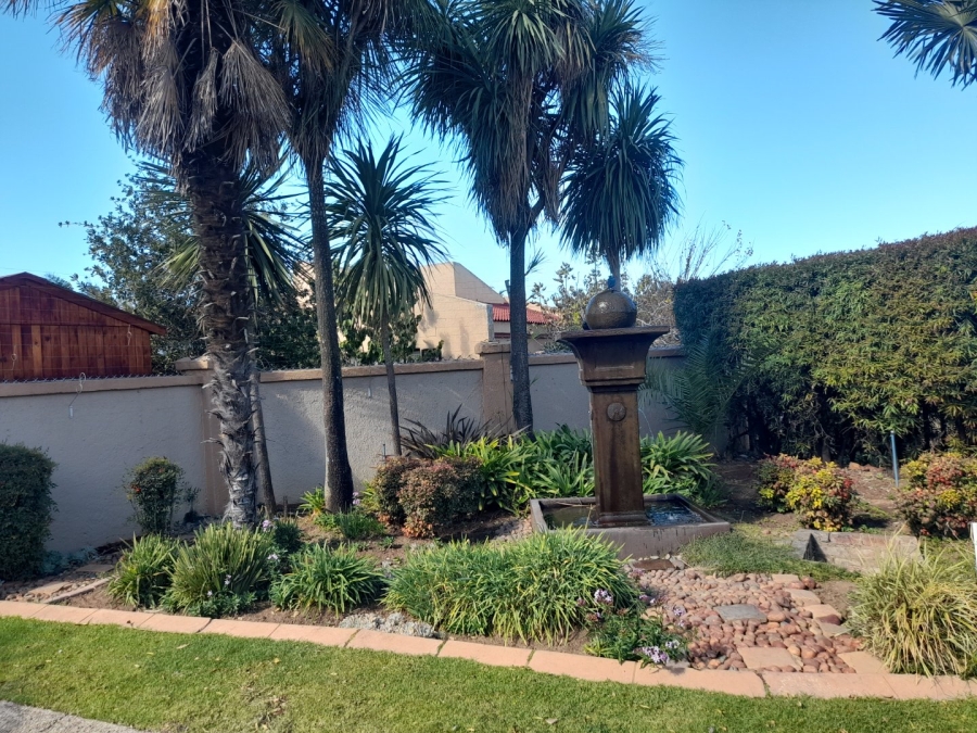 To Let 2 Bedroom Property for Rent in Parkdene Gauteng