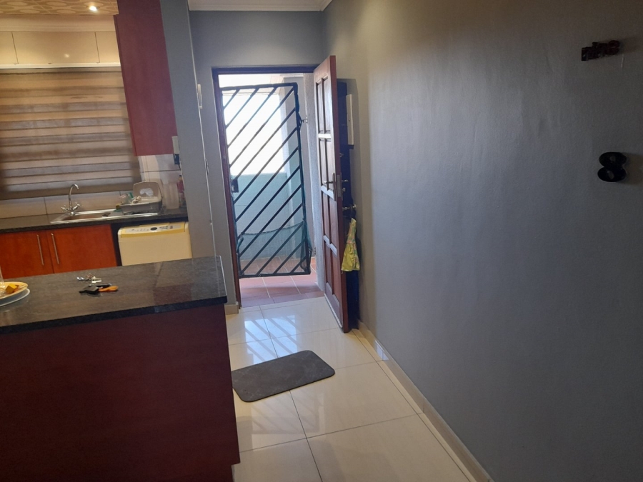 To Let 2 Bedroom Property for Rent in Parkdene Gauteng