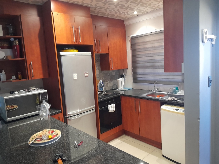 To Let 2 Bedroom Property for Rent in Parkdene Gauteng