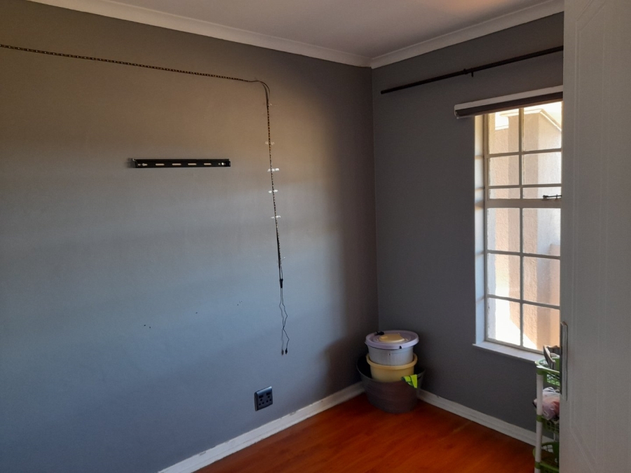 To Let 2 Bedroom Property for Rent in Parkdene Gauteng