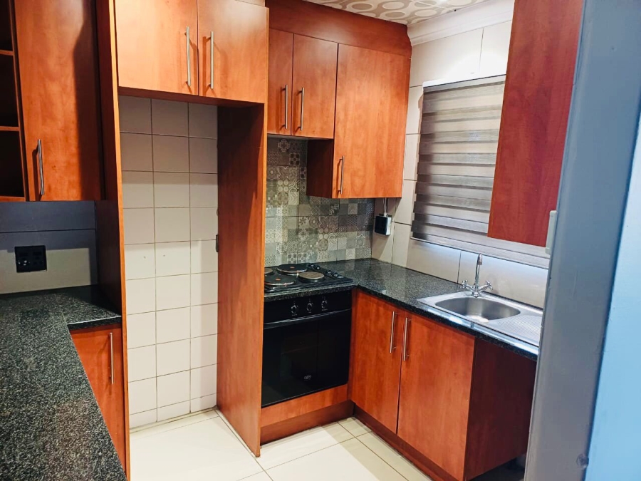 To Let 2 Bedroom Property for Rent in Parkdene Gauteng