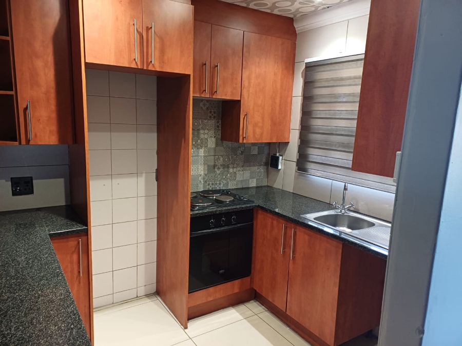 To Let 2 Bedroom Property for Rent in Parkdene Gauteng