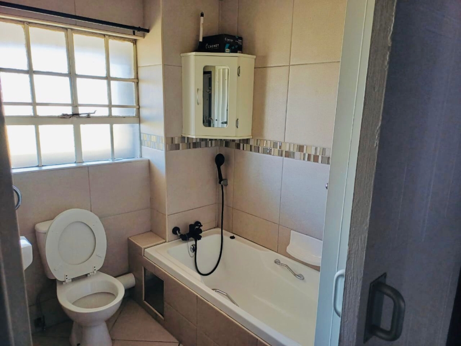 To Let 2 Bedroom Property for Rent in Parkdene Gauteng