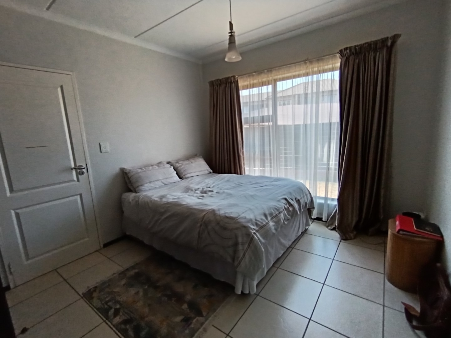 To Let 3 Bedroom Property for Rent in Noordwyk Gauteng