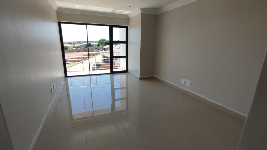  Bedroom Property for Sale in Eldo Village Estate Gauteng