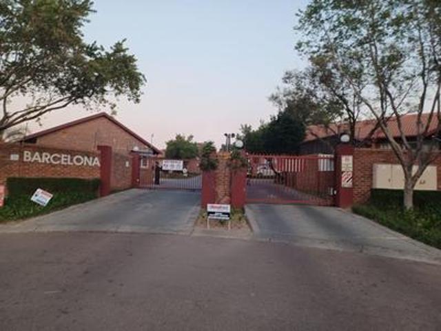 2 Bedroom Property for Sale in The Reeds Gauteng