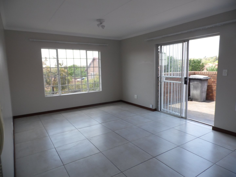 2 Bedroom Property for Sale in The Reeds Gauteng