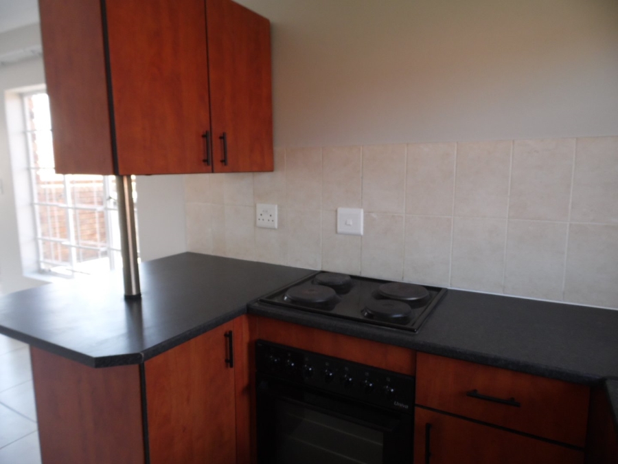 2 Bedroom Property for Sale in The Reeds Gauteng