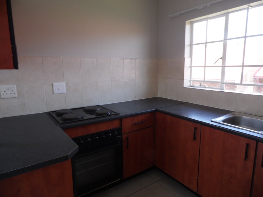 2 Bedroom Property for Sale in The Reeds Gauteng