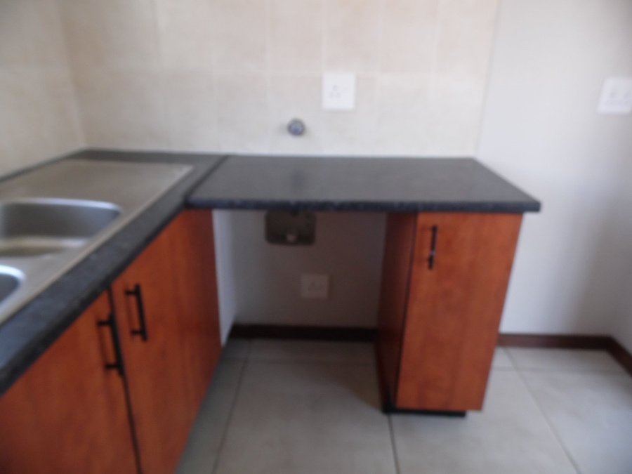 2 Bedroom Property for Sale in The Reeds Gauteng