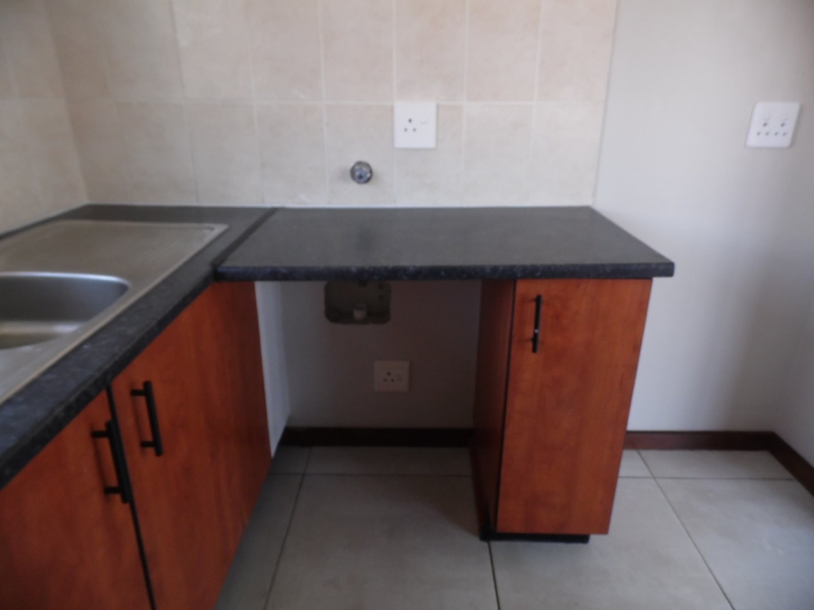 2 Bedroom Property for Sale in The Reeds Gauteng