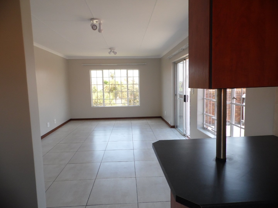 2 Bedroom Property for Sale in The Reeds Gauteng