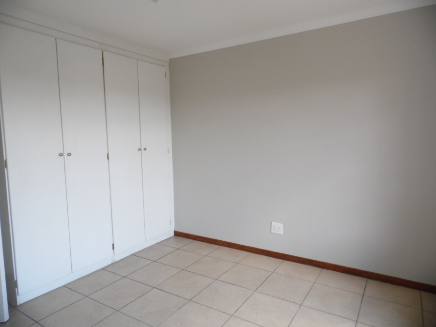 2 Bedroom Property for Sale in The Reeds Gauteng