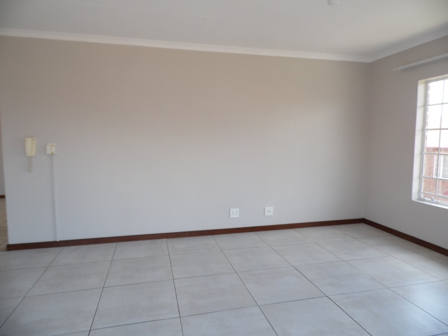 2 Bedroom Property for Sale in The Reeds Gauteng