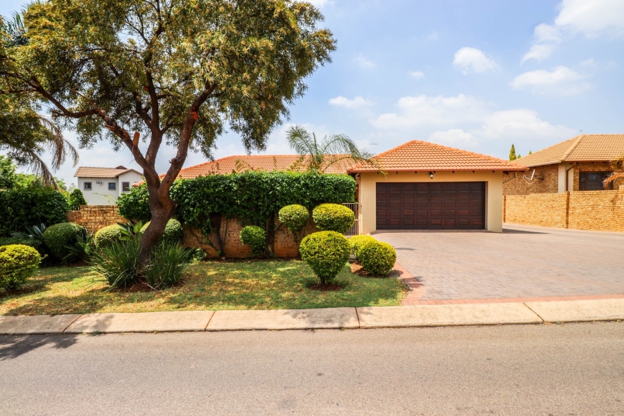 3 Bedroom Property for Sale in Thatchfield Estate Gauteng