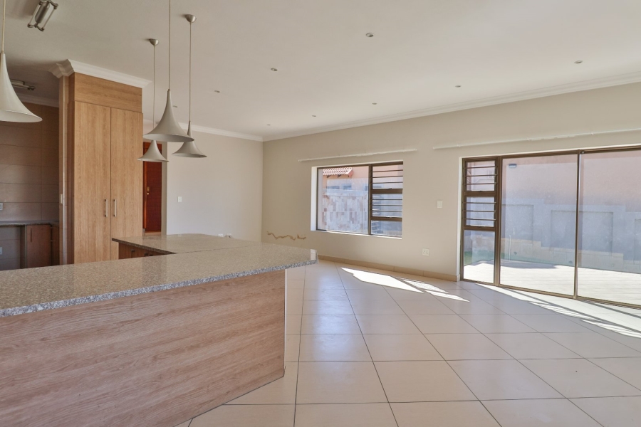 3 Bedroom Property for Sale in Thatchfield Estate Gauteng