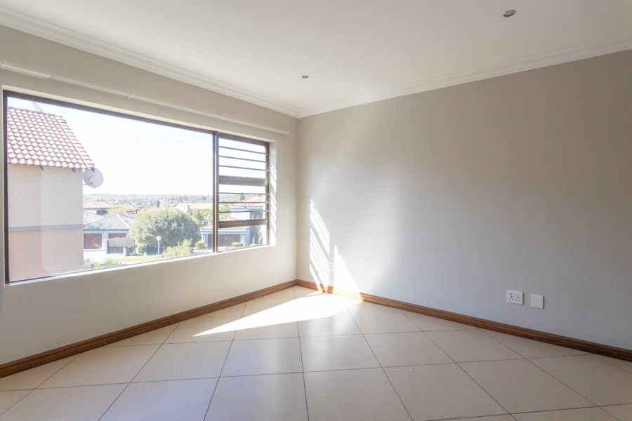 3 Bedroom Property for Sale in Thatchfield Estate Gauteng