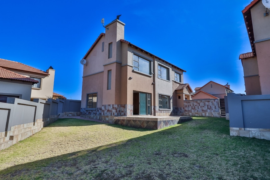 3 Bedroom Property for Sale in Thatchfield Estate Gauteng