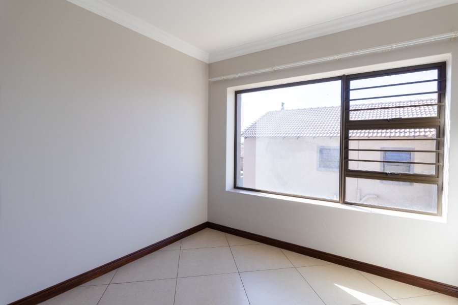 3 Bedroom Property for Sale in Thatchfield Estate Gauteng