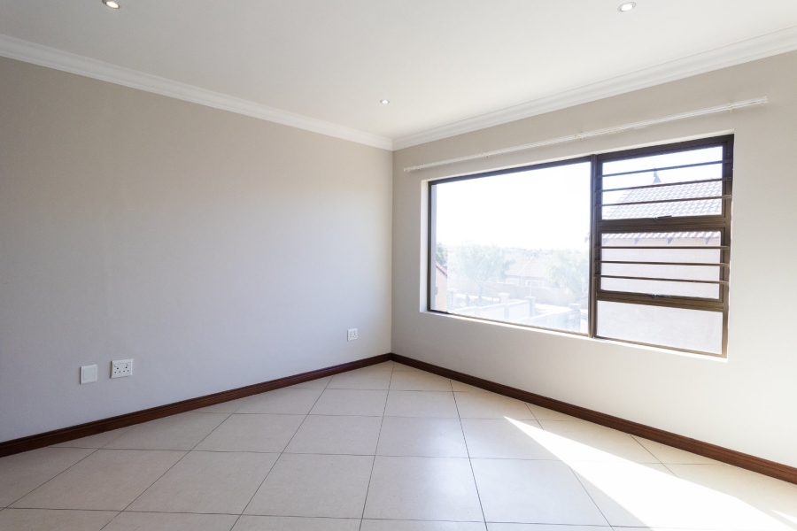 3 Bedroom Property for Sale in Thatchfield Estate Gauteng