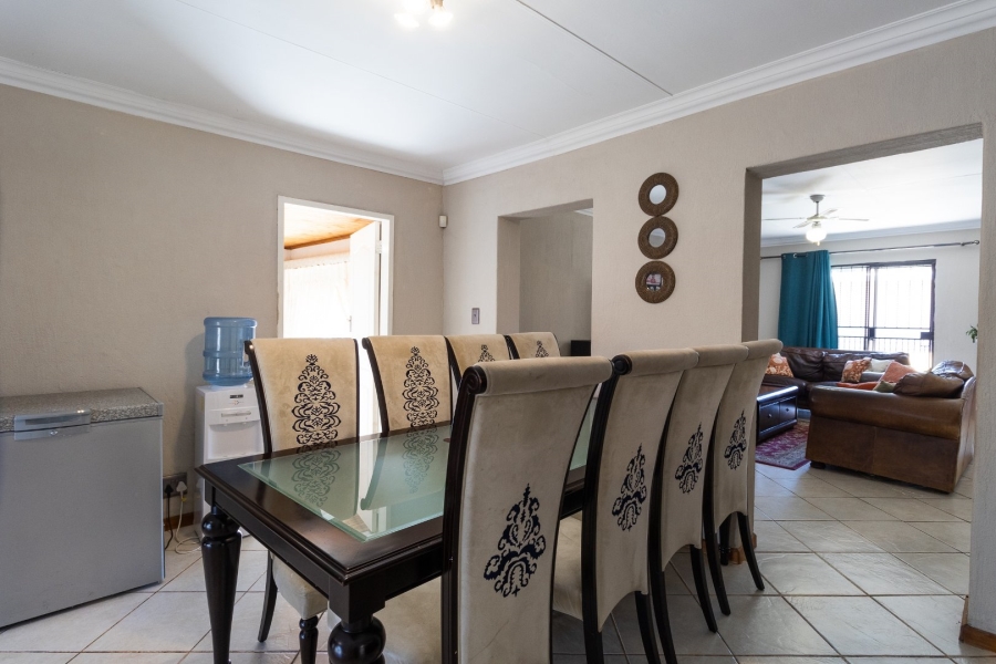 4 Bedroom Property for Sale in The Reeds Gauteng