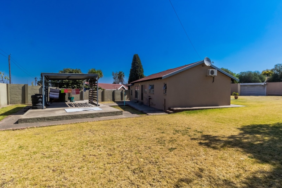 4 Bedroom Property for Sale in The Reeds Gauteng